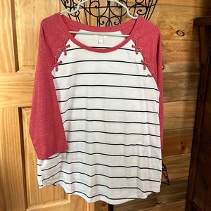 Maurices raglan tee NWOT